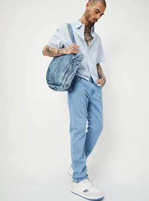 Blue Coastline – Premium Light Wash Straight Jeans